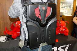 画像ギャラリー No.002のサムネイル画像 / これが最後のバックパック型PCになるか? ZOTACの新製品「VR GO 2.0」をCOMPUTEXで体験してみた