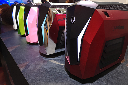 画像ギャラリー No.021のサムネイル画像 / ZOTACのゲーマー向け小型PC「MEK MINI」フォトレビュー。小さいのにRTX 2070搭載のパワフルなPCを試す
