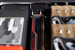画像ギャラリー No.006のサムネイル画像 / RTX 3070カードでも比較的小さい「ZOTAC GAMING GeForce RTX 3070 Twin Edge」を試す。PCケースのサイズに左右されにくいのがポイントだ