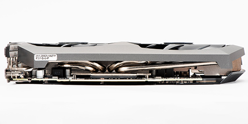 画像ギャラリー No.026のサムネイル画像 / RTX 3070カードでも比較的小さい「ZOTAC GAMING GeForce RTX 3070 Twin Edge」を試す。PCケースのサイズに左右されにくいのがポイントだ