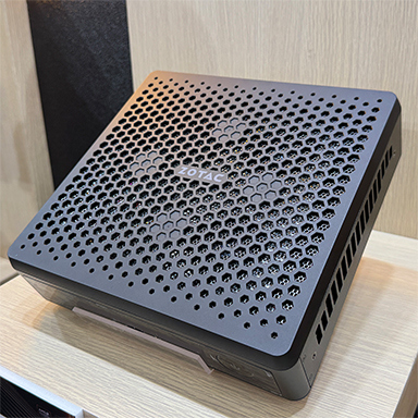 画像ギャラリー No.009のサムネイル画像 / Ryzen AI 9 HX 370採用の携帯型ゲームPCや超コンパクトなロープロファイル対応RTX 5060カードをZOTACが展示