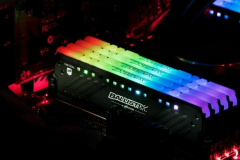 画像ギャラリー No.004のサムネイル画像 / Micron,DDR4-3000対応のLEDイルミネーション付きゲーマー向けメモリモジュールを発売