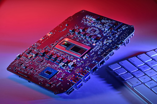 画像ギャラリー No.004のサムネイル画像 / ［GDC 2018］「Radeon RX Vega M」搭載CPU「Kaby Lake-G」のベンチマークスコアをIntelが公表。GTX 1050 Tiより速い!?