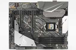 画像ギャラリー No.009のサムネイル画像 / 「Core i7-8086K」レビュー。「8086」の登場40周年記念モデルはゲーマー必携か？