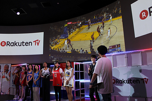 画像ギャラリー No.005のサムネイル画像 / 「NBA 2K18」で勝敗を予想。Rakuten TV主催のNBAファイナル パブリック・ビューイング パーティーに参加してきた