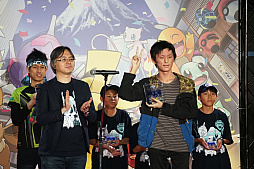 画像ギャラリー No.032のサムネイル画像 / 「ポケモンジャパンチャンピオンシップス2018」をレポート。日本一の座と世界大会出場を目指してトレーナー達が白熱の戦いを繰り広げた