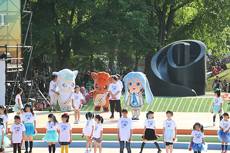 画像ギャラリー No.007のサムネイル画像 / さっぽろ雪まつりでの「北海道だいすき発見隊 アローラロコン」×「SNOW MIKU 2020」コラボが決定。限定グッズの販売もあり