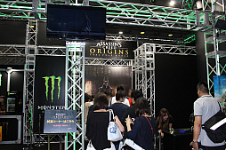 画像ギャラリー No.003のサムネイル画像 / ［TGS 2017］「アサシンクリード オリジンズ」がモンスターエナジーブースに出展。Xbox One Xの4K映像で，砂漠のクエストを体験してきた