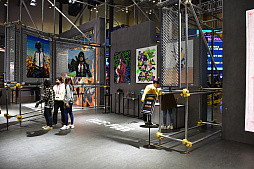 画像ギャラリー No.007のサムネイル画像 / ［G-Star 2019］「PUBG」ブースをレポート。サイドカー付きバイクの展示やフォトスポットなど趣向を凝らした内容でファンを迎える