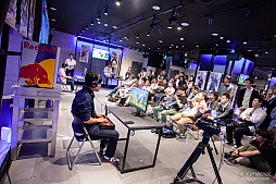 画像ギャラリー No.002のサムネイル画像 / 「ドラゴンボール ファイターズ」初の公式大会「ファイティングデー」フォトレポート。名古屋勢 まさやん選手が頂点へ