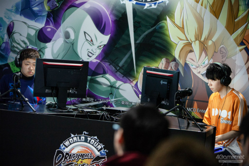 画像ギャラリー No.017のサムネイル画像 / 「ドラゴンボール ファイターズ ワールドツアー」国内唯一の予選大会はかずのこ選手が制す。優勝インタビューでは入籍発表も