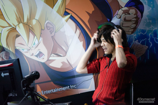 画像ギャラリー No.029のサムネイル画像 / 「ドラゴンボール ファイターズ ワールドツアー」国内唯一の予選大会はかずのこ選手が制す。優勝インタビューでは入籍発表も