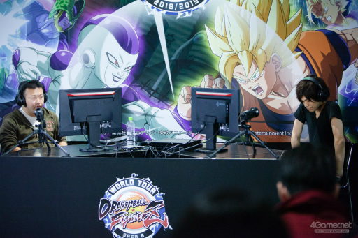 画像ギャラリー No.033のサムネイル画像 / 「ドラゴンボール ファイターズ ワールドツアー」国内唯一の予選大会はかずのこ選手が制す。優勝インタビューでは入籍発表も