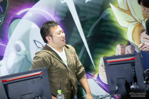 画像ギャラリー No.036のサムネイル画像 / 「ドラゴンボール ファイターズ ワールドツアー」国内唯一の予選大会はかずのこ選手が制す。優勝インタビューでは入籍発表も