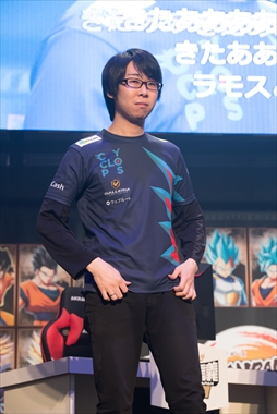画像ギャラリー No.006のサムネイル画像 / ［闘会議2018］「ドラゴンボール ファイターズ」発売後最速大会“超・バトルトーナメント”レポート。優勝はGO1選手
