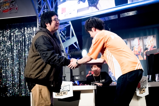 画像ギャラリー No.032のサムネイル画像 / ［闘会議2018］「ドラゴンボール ファイターズ」発売後最速大会“超・バトルトーナメント”レポート。優勝はGO1選手