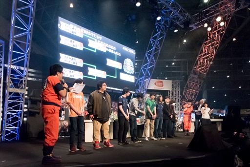 画像ギャラリー No.040のサムネイル画像 / ［闘会議2018］「ドラゴンボール ファイターズ」発売後最速大会“超・バトルトーナメント”レポート。優勝はGO1選手