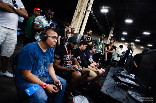 画像ギャラリー No.125のサムネイル画像 / ［EVO2018］いよいよ開幕した格闘ゲームイベント「EVO2018」，初日Twitterまとめ。「BBTAG」部門ファイナリストは7名が日本人選手に