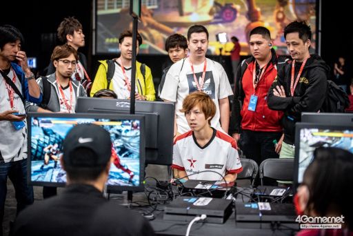 画像ギャラリー No.015のサムネイル画像 / ［EVO2018］戦いが佳境を迎えた「EVO2018」，2日目Twitterまとめ。「ストV」部門4名ほか，計11名の日本人選手が決勝へ進出