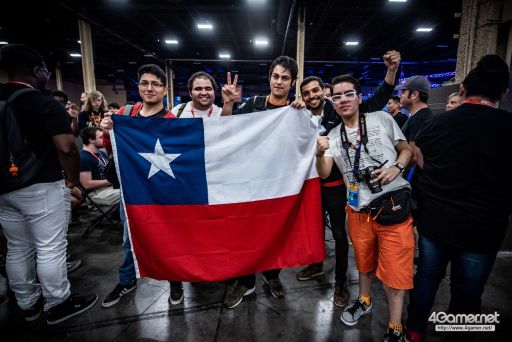 画像ギャラリー No.032のサムネイル画像 / ［EVO2018］戦いが佳境を迎えた「EVO2018」，2日目Twitterまとめ。「ストV」部門4名ほか，計11名の日本人選手が決勝へ進出