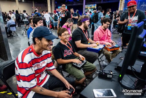 画像ギャラリー No.049のサムネイル画像 / ［EVO2018］戦いが佳境を迎えた「EVO2018」，2日目Twitterまとめ。「ストV」部門4名ほか，計11名の日本人選手が決勝へ進出
