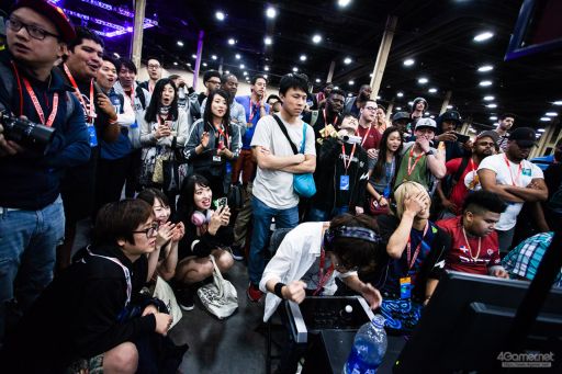 画像ギャラリー No.100のサムネイル画像 / ［EVO2018］戦いが佳境を迎えた「EVO2018」，2日目Twitterまとめ。「ストV」部門4名ほか，計11名の日本人選手が決勝へ進出