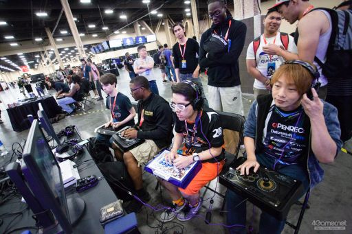 画像ギャラリー No.119のサムネイル画像 / ［EVO2018］戦いが佳境を迎えた「EVO2018」，2日目Twitterまとめ。「ストV」部門4名ほか，計11名の日本人選手が決勝へ進出