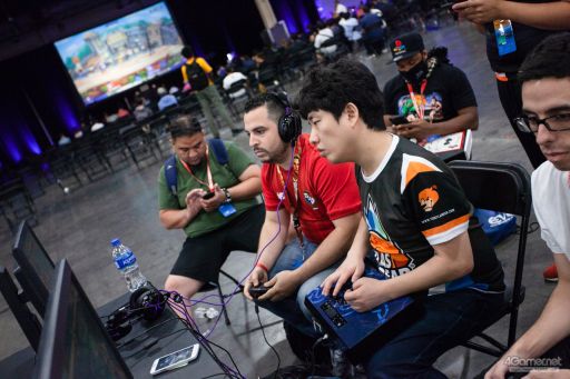 画像ギャラリー No.122のサムネイル画像 / ［EVO2018］戦いが佳境を迎えた「EVO2018」，2日目Twitterまとめ。「ストV」部門4名ほか，計11名の日本人選手が決勝へ進出