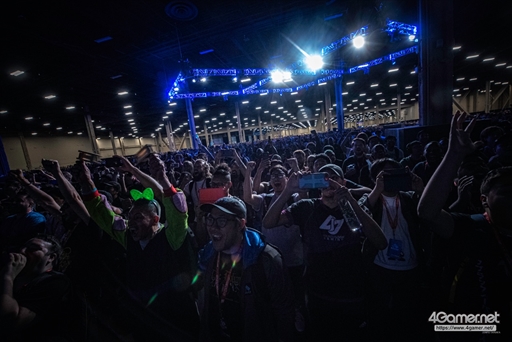 画像ギャラリー No.007のサムネイル画像 / 【速報】［EVO2019］「ドラゴンボール ファイターズ」部門の優勝は日本のGO1選手。SonicFox選手との死闘を制し，EVO覇者の栄冠を手にした