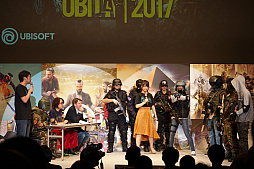 画像ギャラリー No.008のサムネイル画像 / 「UBIDAY2017」をレポート。タチャンカの等身大電動フィギュアが手を振り,コスプレコンテストが行われ,新規タイトルが発表された