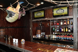 画像ギャラリー No.008のサムネイル画像 / 「HUNTERS BAR 『モンハン酒場』」が東京・新宿で2018年3月23日にグランドオープン。内覧会の模様をレポート