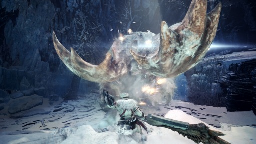 画像ギャラリー No.008のサムネイル画像 / 「MONSTER HUNTER WORLD: ICEBORNE」の新アクション「クラッチクロー」の情報が公開。大剣と刀の新連携アクション動画もお届け