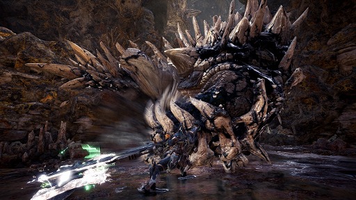 画像ギャラリー No.019のサムネイル画像 / 「MONSTER HUNTER WORLD: ICEBORNE」,新アクションの紹介動画が公開。今回はスラッシュアックスや弓など6つの武器種を一挙に
