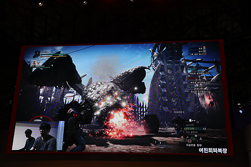 画像ギャラリー No.007のサムネイル画像 / ［TGS 2018］世界5地域の「MONSTER HUNTER: WORLD」公式大会優勝チームが激突。「DREAM MATCH in TGS 2018」レポート