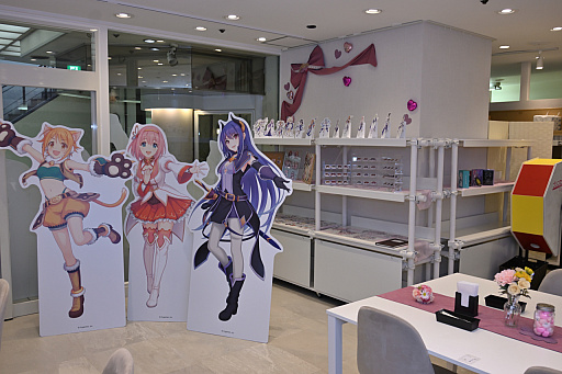 画像ギャラリー No.022のサムネイル画像 / 「プリンセスコネクト!Re:Dive」ד峠の釜めし”荻野屋コラボ試食会レポ。店内には,コラボグッズである等身大パネルの展示も