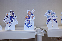 画像ギャラリー No.024のサムネイル画像 / 「プリンセスコネクト!Re:Dive」ד峠の釜めし”荻野屋コラボ試食会レポ。店内には,コラボグッズである等身大パネルの展示も