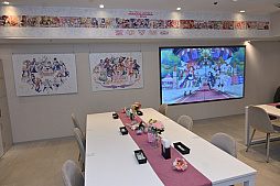 画像ギャラリー No.028のサムネイル画像 / 「プリンセスコネクト!Re:Dive」ד峠の釜めし”荻野屋コラボ試食会レポ。店内には,コラボグッズである等身大パネルの展示も