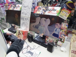 画像ギャラリー No.003のサムネイル画像 / 「閃乱カグラ Burst Re:newal」先行体験会がソフマップAKIBA 4号店で開催。会場の模様を,お忍び来店した高木謙一郎氏のコメントと共にお届け