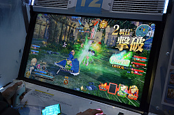 画像ギャラリー No.017のサムネイル画像 / ［JAEPO2018］「Fate/Grand Order Arcade」プレイレポート。スマホ版を再現したコマンドカードシステムに注目