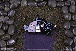 画像ギャラリー No.010のサムネイル画像 / 「UNDERTALE」「DELTARUNE」の新グッズが登場。「MTTリゾート」のローブや“あのキャラ”の緑のシャツなどを発売