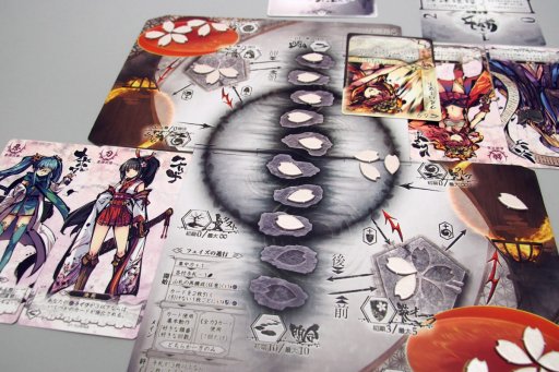画像ギャラリー No.009のサムネイル画像 / “眼前構築型”ボードゲーム「桜降る代に決闘を」レビュー。二柱のメガミを組み合わせ,間合による駆け引きを楽しむ和風決闘LCG