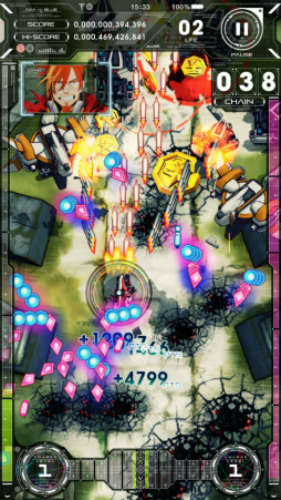 画像ギャラリー No.002のサムネイル画像 / 1000発以上の弾幕が60fpsで動く,スマホ向け縦スクロールSTG「アカとブルー」が配信開始――ライフ回復システムやオートBOMB機能も搭載
