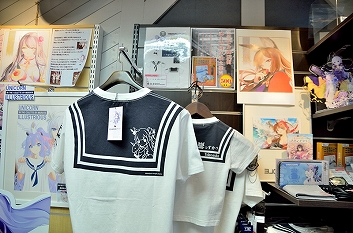 画像ギャラリー No.024のサムネイル画像 / いざ! 横須賀鎮守府へ。「WoWS×アズレン」コラボイベント「三笠大先輩の横須賀散策」スタンプラリーをレポート