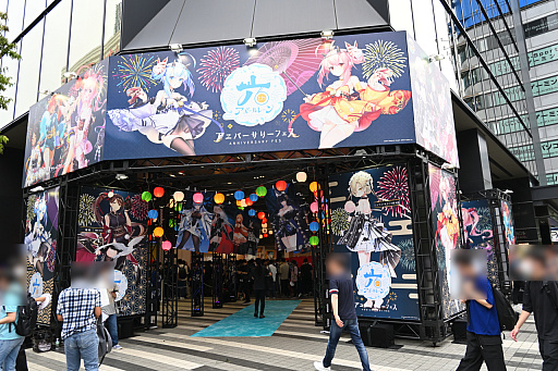 画像ギャラリー No.016のサムネイル画像 / セントルイスの1/1胸像も展示されていた「アズレン 6th Anniversary Fes.」会場レポート。4年振りのお祭りに,指揮官たちは大盛り上がり