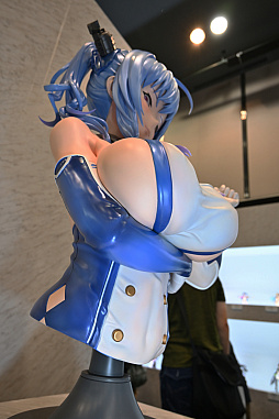 画像ギャラリー No.046のサムネイル画像 / セントルイスの1/1胸像も展示されていた「アズレン 6th Anniversary Fes.」会場レポート。4年振りのお祭りに,指揮官たちは大盛り上がり