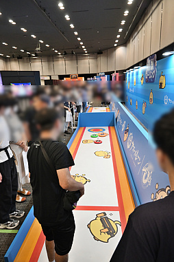 画像ギャラリー No.065のサムネイル画像 / セントルイスの1/1胸像も展示されていた「アズレン 6th Anniversary Fes.」会場レポート。4年振りのお祭りに,指揮官たちは大盛り上がり