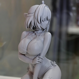 画像ギャラリー No.030のサムネイル画像 / 「ワンダーフェスティバル2025[冬]」フォトレポート。「学マス」花海佑芽のフィギュアは彩色見本も。「NIKKE」「ゼンゼロ」関連も豊作
