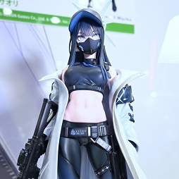 画像ギャラリー No.190のサムネイル画像 / 「ワンダーフェスティバル2025[冬]」フォトレポート。「学マス」花海佑芽のフィギュアは彩色見本も。「NIKKE」「ゼンゼロ」関連も豊作