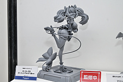 画像ギャラリー No.002のサムネイル画像 / ワンフェス2025[夏]レポート。「アズールレーン」だけでなく「勝利の女神：NIKKE」や「学園アイドルマスター」のフィギュアも充実