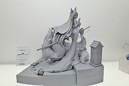 画像ギャラリー No.026のサムネイル画像 / ワンフェス2025[夏]レポート。「アズールレーン」だけでなく「勝利の女神：NIKKE」や「学園アイドルマスター」のフィギュアも充実